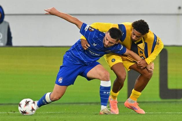 MACCABI TEL AVIV vs DINAMO ZAGREB ARBER HOXHA vs TYRESE ASANTE football Maccabi Tel Aviv vs Dinamo Zagrebi UEFA Europa League at TSC arena stadium, Backa Topola 02.10.2025 Foto: FOOTBALL, UEFA EUROPA LEAGUE, DINAMO ZAGREB, MACCABI TEL AVIV Backa Topola TSC Arena Serbia Copyright: xMarkoxMetlas xMNxPressx