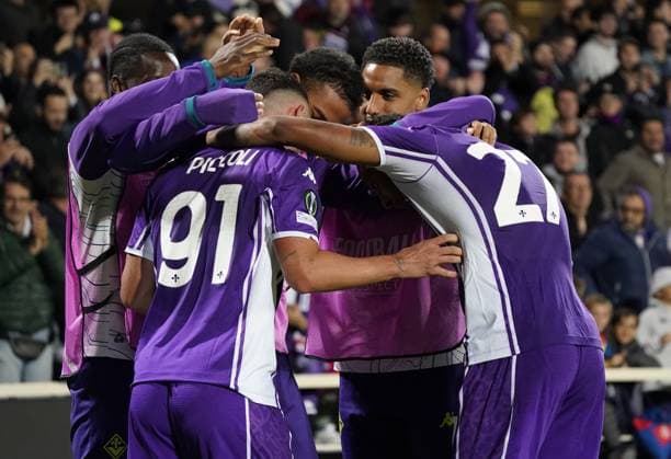 Fiorentina™s players celebrations after the goal of 1-0 during the UEFA Conference League soccer match between Fiorentina and Betis at Artemio Franchi stadium in Florence, Italy - Thursday, October 02, 2025.  Copyright: xMarcoxBucco LaxPressex