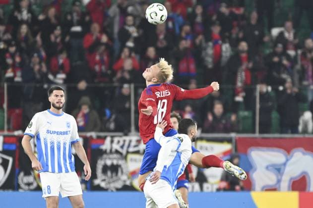 Tudor Baluta (UNI) and Jonatan Braut Brunes (RAK) during match the UEFA Conference League between Rakow Czestochowa vs Universitatea Craiova at the ArcelorMittal Park in Sosnowiec, Poland on October 2, 2025  Copyright: xMichalxDubiel IPAxSportx xipa-agency.netx xx IPA_66058291 IPA_Agency_IPA66058291