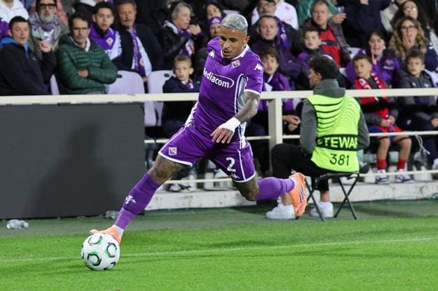 ACF Fiorentina v SK Sigma Olomouc - UEFA Conference League 2025 26 Domilson Cordeiro Dos Santos Dodo of ACF Fiorentina controls the ball during the first match in the UEFA Conference League group Stage between ACF Fiorentina and SK Sigma Olomouc on October 2 ,2025 at Stadium Artemio Franchi, Florence , Italy Florence ITALIA  Copyright: xAndreaxMartinix originalFilename:martini-acffiore251002_npbi8.jpg