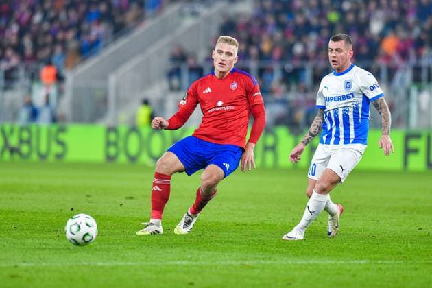 2025.10.02 Sosnowiec Pilka nozna Liga Konferencji Europy UEFA Faza grupowa Sezon 2025 2026 Rakow Czestochowa - Universitatea Craiova N z Oskar Repka, Alexandru Cicaldau Foto Marcin Bulanda PressFocus 2025.10.02 Sosnowiec Football UEFA Europa Conference League Stage Group Season 2025 2026 Rakow Czestochowa - Universitatea Craiova Oskar Repka, Alexandru Cicaldau Credit: Marcin Bulanda PressFocus NEWSPIX.PL --- newspix.pl 