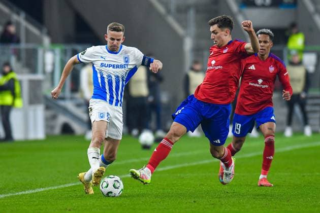 2025.10.02 Sosnowiec Pilka nozna Liga Konferencji Europy UEFA Faza grupowa Sezon 2025 2026 Rakow Czestochowa - Universitatea Craiova N z Nicusor Bancu, Tomasz Pienko Foto Marcin Bulanda PressFocus 2025.10.02 Sosnowiec Football UEFA Europa Conference League Stage Group Season 2025 2026 Rakow Czestochowa - Universitatea Craiova Nicusor Bancu, Tomasz Pienko Credit: Marcin Bulanda PressFocus NEWSPIX.PL --- newspix.pl 