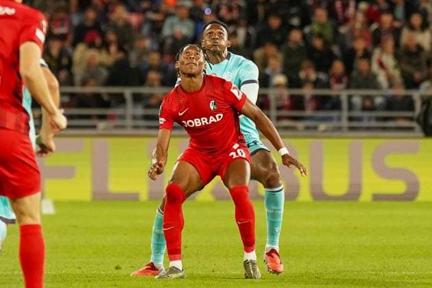 Football UEFA Europa League 2025 26, Matchday 2 FC Bologna vs SC Freiburg Renato Dall Ara Bologna, Italy Junior Adamu SC Freiburg, 20 and Jhon Lucumi Bologna, 26 Bologna Metropolitan City of Bologna Italy Copyright: xJOERANxSTEINSIEKx