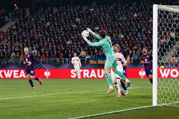 Switzerland UEFA Europa League 2025 26, FC Basel 1893 vs VfB Stuttgart St Jakob Park, Basel Goalkeeper Marwin Hitz 1 Basel in action Copyright: xKjetilxWaberx