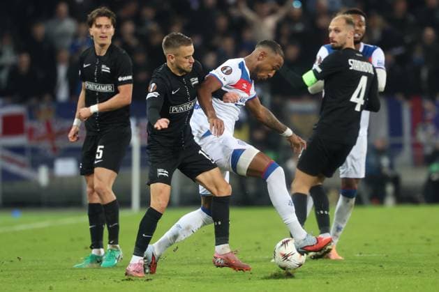 SOCCER - UEFA EL, Sturm vs Glasgow GRAZ,AUSTRIA,02.OCT.25 - SOCCER - UEFA Europa League, SK Sturm Graz vs Glasgow Rangers FC. Image shows Tomi Horvat (Sturm) and Derek Cornelius (Rangers).  GEPAxpictures xChrisxBauer
