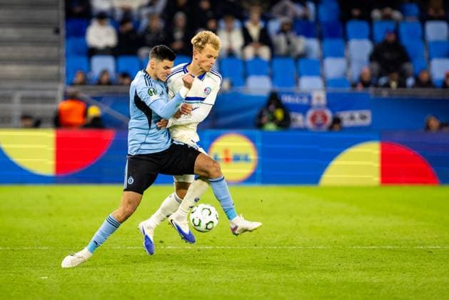 SLOVAN BRATISLAVA - STRASBOURG Marko Tolic of Slovan and Lucas Hogsberg of Strasbourg during league phase of UEFA Conference league football match between SK Slovan Bratislava and RC Strasbourg Alsace. Bratislava, Slovakia, October 02, 2025. Copyright: xx 080A1350