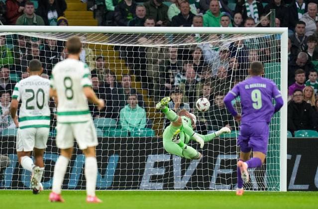 Celtic goalkeeper Kasper Schmeichel fails to stop a shot from Ricardo Horta of SC Braga who scores to give Braga a 0-1 lead. Celtic v Braga, UEFA Europa League, Group Stage, Football, Celtic Park, Glasgow, Scotland, UK - 02 Oct 2025Glasgow Celtic Park Scotland United Kingdom EDITORIAL USE ONLY No use with unauthorised audio, video, data, fixture lists, club league logos or live services. Online in-match use limited to 120 images, no video emulation. No use in betting, games or single club league player publications. Copyright: xStuartxWallace Shutterstockx 15504055ak
