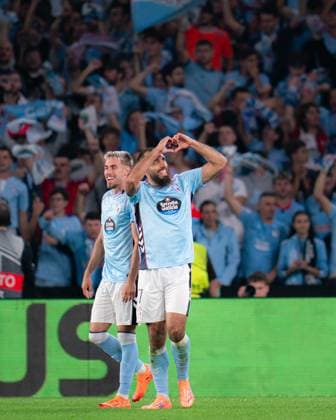 ESP: RC Celta v PAOK Salonica FC UEFA Europa League. Matchday 2. borja iglesias of celta celebrates after scoring goal during the UEFA Europa League match, between RC Celta de Vigo and PAOK Salonica FC, Matchday 2, Balaidos Stadium on October 2, 2025 in Vigo, Spain. kpng Copyright: xPedroxMinax xPRESSINx PS_2501002_CEL_PAO_2526_0131