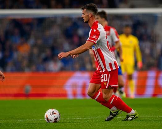October 2, 2025, Porto, Porto, Portugal: TOMAS HANDEL from Red Star Belgrade FK seen on action during the UEFA Europe League 2025 26 match between FC Porto and Red Star Belgrade FK on October 02, 2025 at EstoÂ¡dio do Dragao, Porto, Portugal Porto Portugal - ZUMAl192 20251002_zsp_l192_038 Copyright: xMiguelxLemosx