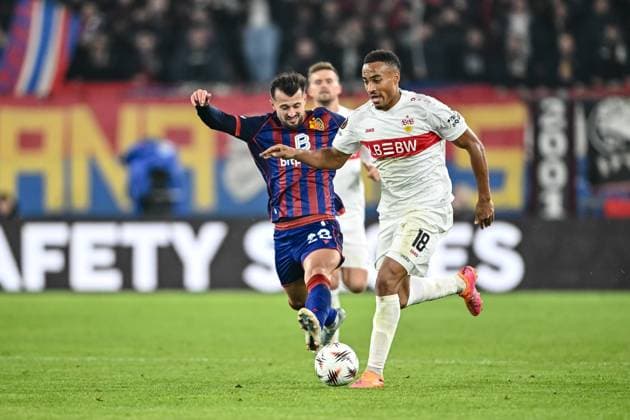 Albian Ajeti (FC Basel) und Jamie Leweling (VfB Stuttgart) battle for the ball during the UEFA Europa League 2025 26 League Phase MD2 match between FC Basel 1893 and VfB Stuttgart at St. Jakob-Park on October 2, 2025 in Basel, Switzerland. (Photo by Harry Langer DeFodi Images) Albian Ajeti FC Basel and Jamie Leweling VfB Stuttgart battle for the ball during the UEFA Europa League 2025 26 League Phase MD2 match between FC Basel 1893 and VfB Stuttgart at St Jakob Park on October 2, 2025 in Basel, Switzerland Photo by Harry Langer DeFodi Images