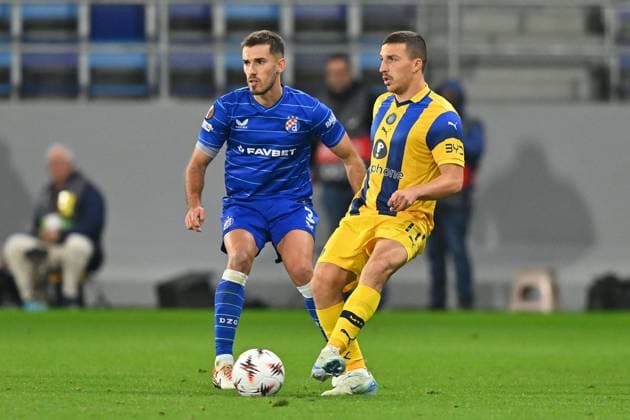 MACCABI TEL AVIV vs DINAMO ZAGREB OSHER DAVIDA vs BRUNO GODA football Maccabi Tel Aviv vs Dinamo Zagrebi UEFA Europa League at TSC arena stadium, Backa Topola 02.10.2025 Foto: FOOTBALL, UEFA EUROPA LEAGUE, DINAMO ZAGREB, MACCABI TEL AVIV Backa Topola TSC Arena Serbia Copyright: xMarkoxMetlas xMNxPressx