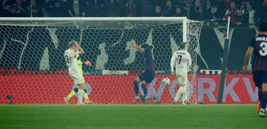 02 10 25 FC Basel VfB Stuttgart Switzerland, Basel, 02 10 2025, Football, UEFA Europa League, FC Basel VfB Stuttgart Goal 2 0