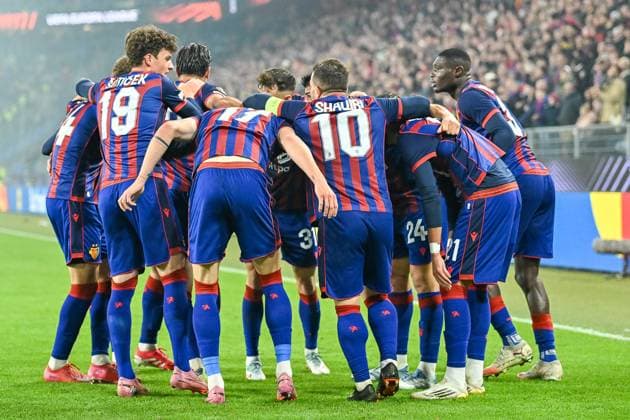 Cheers after the 2-0 goal by Xherdan Shaqiri FC Basel, 10 CH, FC Basel VfB Stuttgart, Football, Europa League, Matchday 2, 2025 2026 season, 02 10 2025 CH, FC Basel VfB Stuttgart, Football, Europa League, Matchday 2, 2025 2026 season, 02 10 2025 Basel Copyright: xEibner-Pressefoto ThomasxHessx EP_THS