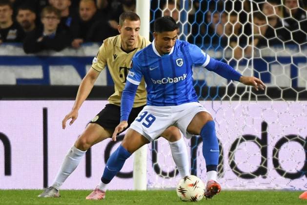 Ferencvaros Toon Raemaekers and Genk s Jusef Erabi pictured in action during a soccer game between Belgian KRC Genk and Hungarian Ferencvarosi TC, on Thursday 02 October 2025, in Genk, in the second game (out of 8) in the league phase of the UEFA Europa League competition. JILLxDELSAUX  x135945898x