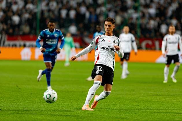Kacper Urbanski seen during UEFA Conference League game between Legia Warszawa and Samsunspor Kulubu (Jan Borys Ball Raw Images) Warsaw Polish Army Stadium Poland Copyright: xJanxBorysx janborys_legia_samsunspor_2526-73