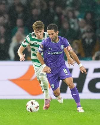 Joao Mouinho of SC Braga chased by Arne Engels of Celtic Celtic v Braga, UEFA Europa League, Group Stage, Football, Celtic Park, Glasgow, Scotland, UK - 02 Oct 2025Glasgow Celtic Park Scotland United Kingdom EDITORIAL USE ONLY No use with unauthorised audio, video, data, fixture lists, club league logos or live services. Online in-match use limited to 120 images, no video emulation. No use in betting, games or single club league player publications. Copyright: xStuartxWallace Shutterstockx 15504055dd