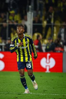 Fenerbahce vs Nice UEFA Europa League 2025-26 MD2 Dorgeles Nene of Fenerbahce SK looks at the ball during the match. Fenerbahce and Nice faced each other at UEFA Europa League 2025 26 League Phase MD2. The match took place in Ulker Fenerbahce Sukru Saracoglu Stadium on October 2, 2025. Istanbul Istanbul Turkey Copyright: xBurakxBasturkx