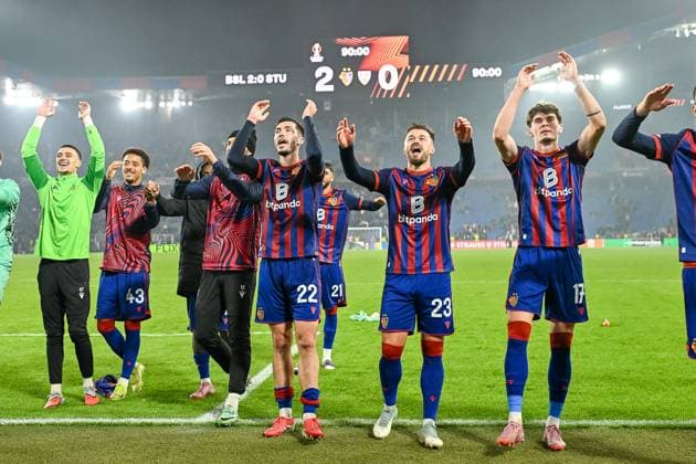 FC Basel celebrates 2-0 victory over VfB Stuttgart CH, FC Basel VfB Stuttgart, Football, Europa League, Matchday 2, 2025 2026 season, 02 10 2025 CH, FC Basel VfB Stuttgart, Football, Europa League, Matchday 2, 2025 2026 season, 02 10 2025 Basel Copyright: xEibner-Pressefoto ThomasxHessx EP_THS