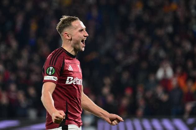 Jan Kuchta (Sparta) celebrates fourth goal of Sparta during the UEFA Conference League, first round match: AC Sparta Praha vs Shamrock Rovers, in Prague, Czech Republic, on October 2, 2025. (CTKxPhoto MichalxKamaryt) CTKPhotoP2025100209393  CTKPhotoP2025100209393