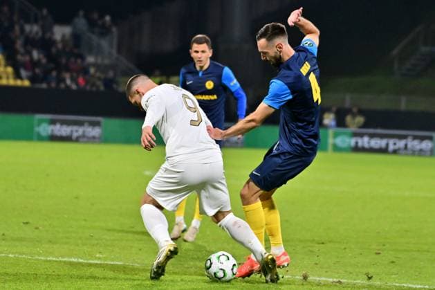 Celje, Slovenia, October 02nd 2025, Luka Jovic of AEK Athens (L) in action during the UEFA Conference League, League phase Matchday 1, between Celje (Slovenia) and AEK Athens (Greece) at Stadion Celje, Celje, Slovenia. (Photo by Igor Kupljenik Sports Press Photo) Copyright: xIgorxKupljenikx xSPPx Sportspressphoto_SPR36750