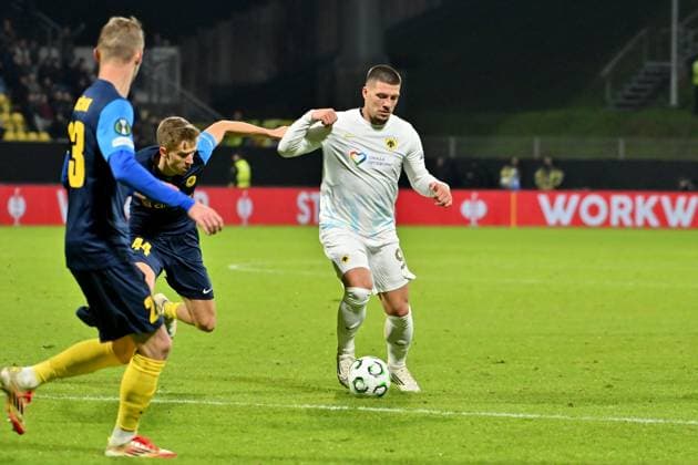 Celje, Slovenia, October 02nd 2025, Luka Jovic of AEK Athens (R) in action during the UEFA Conference League, League phase Matchday 1, between Celje (Slovenia) and AEK Athens (Greece) at Stadion Celje, Celje, Slovenia. (Photo by Igor Kupljenik Sports Press Photo) Copyright: xIgorxKupljenikx xSPPx Sportspressphoto_SPR36761