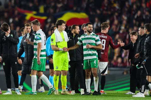 UEFA Europa Conference League Group Phase, Stadion Letna, Prague, Czech Republic 2 10 2025 Sparta Praha vs Shamrock Rovers Rovers goalkeeper Ed McGinty and Roberto Lopes dejected after the match Ed McGinty and Roberto Lopes dejected after the match 2 10 2025  Copyright: x INPHO RyanxByrnex RB1_8873