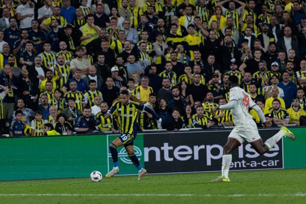 Fenerbahce vs Nice UEFA Europa League 2025-26 MD2 Youssef En-Nesyri of Fenerbahce SK runs with the ball during the match. Fenerbahce and Nice faced each other at UEFA Europa League 2025 26 League Phase MD2. The match took place in Ulker Fenerbahce Sukru Saracoglu Stadium on October 2, 2025. Istanbul Istanbul Turkey Copyright: xBurakxBasturkx