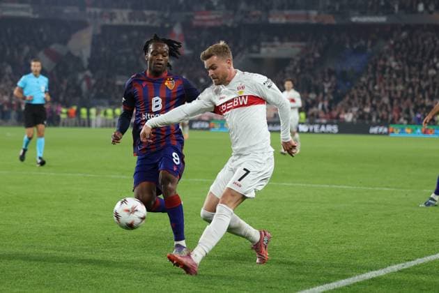 02 10 2025, xrekx, Football UEFA Europa League, FC Basel VfB Stuttgart v l Jeremy Agbonifo FC Basel 1893 Maximilian Mittelstädt Mittelstaedt VfB Stuttgart DFL DFB REGULATIONS PROHIBIT ANY USE OF PHOTOGRAPHS as IMAGE SEQUENCES and or QUASI VIDEO basel