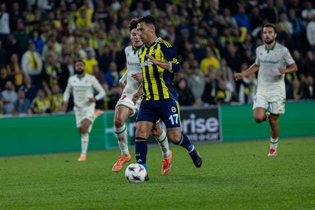 Fenerbahce vs Nice UEFA Europa League 2025-26 MD2 Irfan Can Kahveci of Fenerbahce SK runs with the ball. Fenerbahce and Nice faced each other at UEFA Europa League 2025 26 League Phase MD2. The match took place in Ulker Fenerbahce Sukru Saracoglu Stadium on October 2, 2025. Istanbul Istanbul Turkey Copyright: xBurakxBasturkx