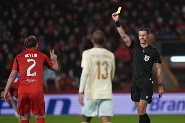 Nicky Devlin of Aberdeen is awarded a yellow card Aberdeen vs Shakhtar Donetsk, UEFA Conference League, Group Stage, Football, Pittodrie, Aberdeen, Scotland, UK - 02 Oct 2025Aberdeen Pittodrie Scotland United Kingdom EDITORIAL USE ONLY No use with unauthorised audio, video, data, fixture lists, club league logos or live services. Online in-match use limited to 120 images, no video emulation. No use in betting, games or single club league player publications. Copyright: xPetexSummers Shutterstockx 15504060dw