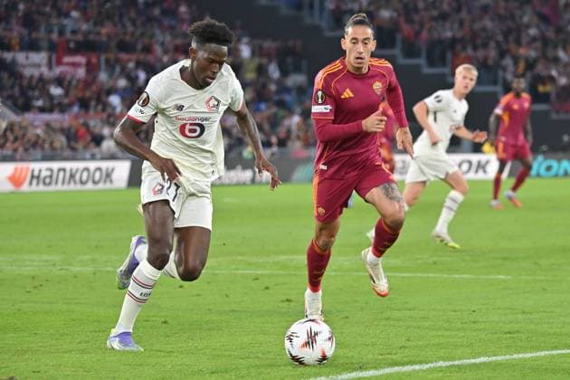 Soccer, Europa League match, AS Roma v Lille FŽlix Correia of Losc Lille,Saud Abdulhamid of AS Roma during the Europa League match between AS Roma v Lille at Olimpico stadium in Rome, Italy, Oct 02nd, 2025. Imago-Images Emmefoto Copyright: xImago-Images Emmefotox