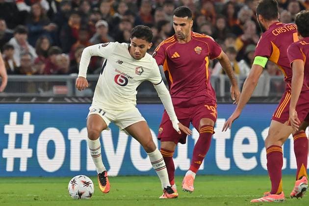 Soccer, Europa League match, AS Roma v Lille Osame Sahraoui of Losc Lille,Zeki Celik of AS Roma during the Europa League match between AS Roma v Lille at Olimpico stadium in Rome, Italy, Oct 02nd, 2025. Imago-Images Emmefoto Copyright: xImago-Images Emmefotox