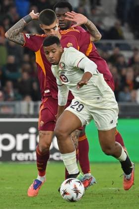 Soccer, Europa League match, AS Roma v Lille Gianluca Mancini of AS Roma,Hamza Igamane of Losc Lille during the Europa League match between AS Roma v Lille at Olimpico stadium in Rome, Italy, Oct 02nd, 2025. Imago-Images Emmefoto Copyright: xImago-Images Emmefotox