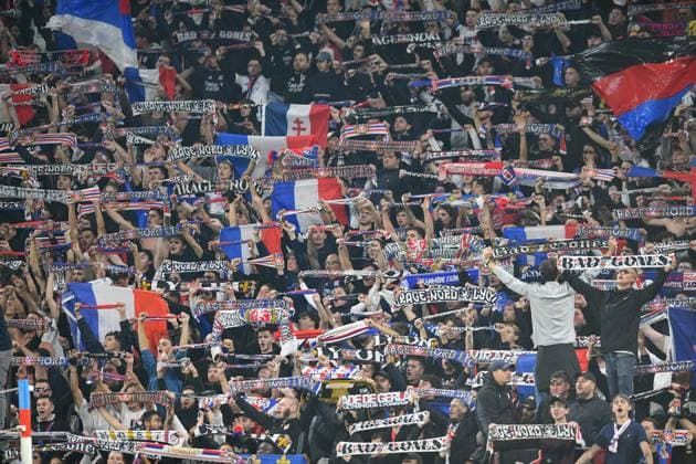Sports : FOOTBALL - EUROPA LEAGUE - LYON v SALZBURG OL supporters with flags during the UEFA Europa League, League phase, Matchday 2 football match between Olympique Lyonnais and RB Salzburg on 2 October 2025 at Groupama Stadium in DÃ cines-Charpieu near Lyon, France - Photo Cyril Lestage DÃ cines-CharpieuFrance  Copyright: xCyrilxLestagex
