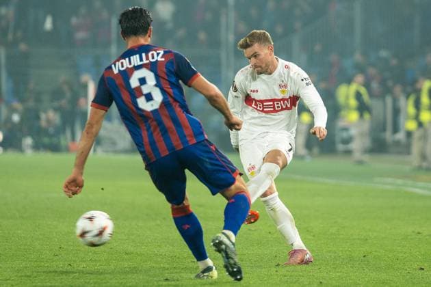 Basel, Switzerland, October 02th 2025 Maximilian Mittelstädt (7 Stuttgart) heads the ball during the Europa League football match between FC Basel 1893 and VfB Stuttgart at St. Jakob Park in Basel, Switzerland. Pascal von Büren (Pascal von Büren SPP) Copyright: xPascalxvonxBürenx xSPPx spp-en-PaVoBSp-PAVO_Foto-31