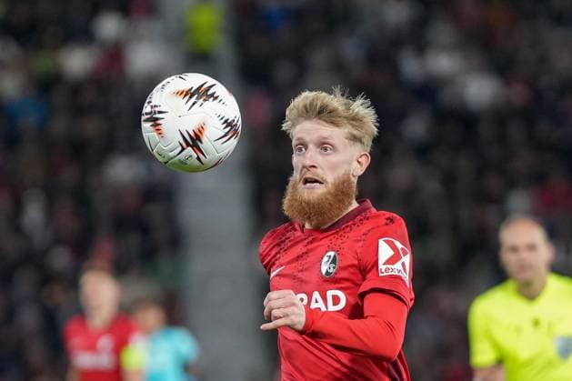 Jan Niklas Beste SC Freiburg, 19 on the ball , Italy, Football, UEFA Europa League, Matchday 2, League Phase, 2025 2026, Bologna FC vs SC Freiburg, 02 10 2025, Stadio Renato Dall™Ara, Bologna, Italy Bologna Stadio Renato Dall™Ara Emilia Romagna Italy Copyright: xArnexAmbergx