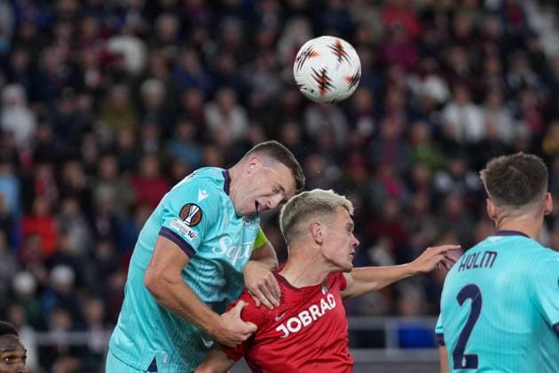 Matthias Ginter SC Freiburg, 28 Header , Italy, Football, UEFA Europa League, Matchday 2, League Phase, 2025 2026, Bologna FC vs SC Freiburg, 02 10 2025, Stadio Renato Dall™Ara, Bologna, Italy Bologna Stadio Renato Dall™Ara Emilia Romagna Italy Copyright: xArnexAmbergx