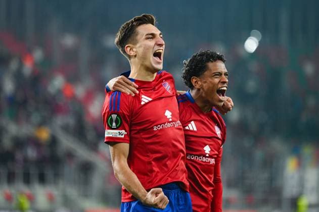 RECORD DATE NOT STATED SOSNOWIEC 02.10.2025 MECZ 1. KOLEJKA LIGA KONFERENCJI SEZON 2025 26: RAKOW CZESTOCHOWA - UNIVERSITATEA CRAIOVA --- UEFA CONFERENCE LEAGUE MATCH: RAKOW CZESTOCHOWA - UNIVERSITATEA CRAIOVA TOMASZ PIENKO ADRIANO AMORIM RADOSC PO GOLU FOT.WIKTOR FARYNA 400mm.pl NEWSPIX.PL --- newspix.pl 