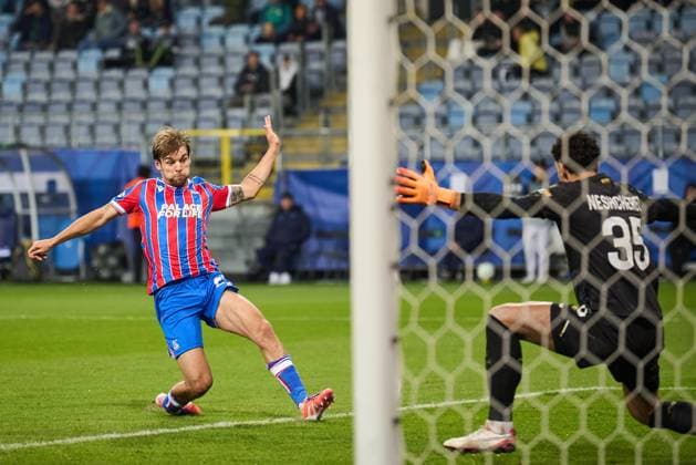 2025.10.02 Lublin Pilka nozna UEFA Liga Konferencji Europy sezon 2025 2026 Dinamo Kijow - Crystal Palace N z Borna Sosa Ruslan Neshcheret Foto Ireneusz Wnuk PressFocus 2025.10.02 Lublin Football UEFA Conference League season 2025 2026 Dinamo Kyiv - Crystal Palace Borna Sosa Ruslan Neshcheret Credit: Ireneusz Wnuk PressFocus NEWSPIX.PL --- newspix.pl 