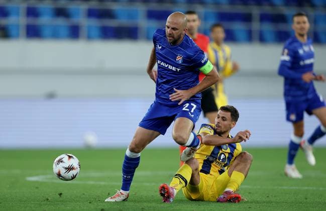 Maccabi Tel-Aviv v Dinamo Zagreb, UEFA Europa League season 2025 2026, round 2 Dinamo s Josip Misic during UEFA Europa League football match beetween Maccabi Tel-Aviv and GNK Dinamo Zagreb on October 2. 2025. in Backa Topola, Serbia. Backa Topola Serbia Copyright: xPedjaxMilosavljevic STARSPORTx