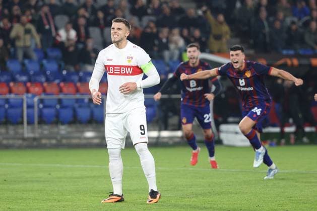 FC Basel VfB Stuttgart Ermedin Demirovic VfB Stuttgart misses penalty 02 10 2025 St Jakob Park Basel, SWITZERLAND, Season 2025 2026 Men Soccer Europa League FC Basel VfB Stuttgart Ermedin Demirovic VfB Stuttgart after his penalty kick