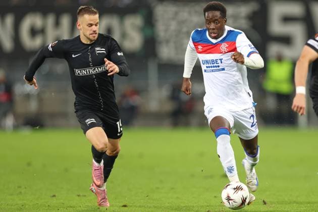 UEFA Europa League SK Sturm Graz vs Rangers FC, 02 10 2025 UEFA Europa League match between SK Sturm Graz and Rangers FC Excitement, emotion and soccer at the highest European level The picture shows Tomi Horvat STU and Djeidi Gassama Rangers Copyright: xBEAUTIFULxSPORTS Rainerx