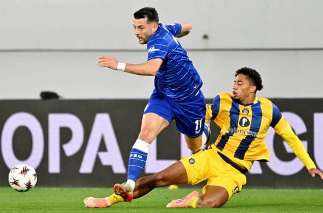 Serbia, Backa Topola, Serbia, 021025. City Stadium FK TSC. UEFA Europa League, match: GNK Dinamo - Maccabi Tel Aviv. In the photo: Arber Hoxha, Tyrese Asante. Photo: Damir Krajac CROPIX Zagreb Croatia Copyright: xxDamirxKrajacx dinamo_maccabi49-021025