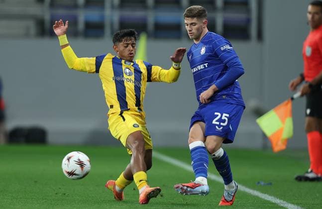 Serbia, Backa Topola, 021025. FK TSC City Stadium. UEFA Europa League, match: GNK Dinamo - Maccabi Tel Aviv. In the photo: Kervin Andrade, Moris Valincic. Photo: Pedja Milosavljevic CROPIX Zagreb Croatia Copyright: xxPedjaxMilosavljevicx xCROPIXx xSIPAx pm_dinamo_maccabi11-021025