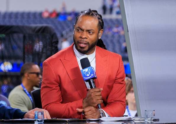 October 2, 2025, Inglewood, California, USA: Richard Sherman cast of Thursday Night Football at the regular season NFL, American Football Herren, USA game between the Los Angeles Rams and the fduring their against the San Francisco 49ers on Thursday October 2, 2025 at SoFi Stadium in Inglewood, California. JAVIER ROJAS PI Inglewood USA - ZUMAp124 20251002_zaa_p124_073 Copyright: xJavierxRojasx