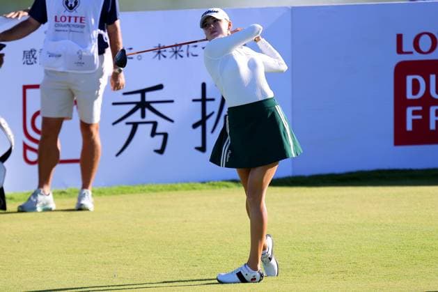 October 2, 2025 - Nataliya Guseva tees off during the second round of the 2025 LOTTE Championship Presented By Hoakalei at Hoakalei Country Club in Ewa Beach, HI - CSM Ewa Beach USA - ZUMAc04_ 20251002_zma_c04_011 Copyright: xAndrewxLeex