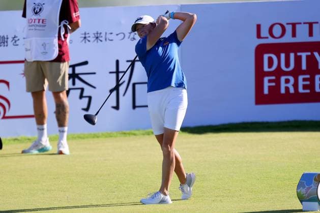 October 2, 2025 - Stacy Lewis tees off during the second round of the 2025 LOTTE Championship Presented By Hoakalei at Hoakalei Country Club in Ewa Beach, HI - CSM Ewa Beach USA - ZUMAc04_ 20251002_zma_c04_014 Copyright: xAndrewxLeex