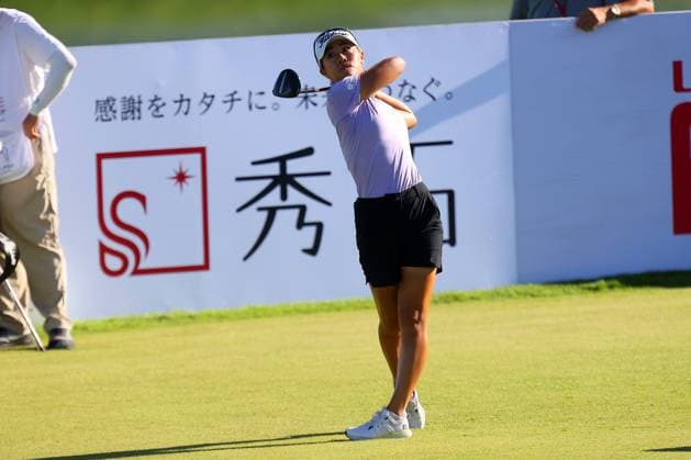October 2, 2025 - Danielle Kang tees off during the second round of the 2025 LOTTE Championship Presented By Hoakalei at Hoakalei Country Club in Ewa Beach, HI - CSM Ewa Beach USA - ZUMAc04_ 20251002_zma_c04_017 Copyright: xAndrewxLeex
