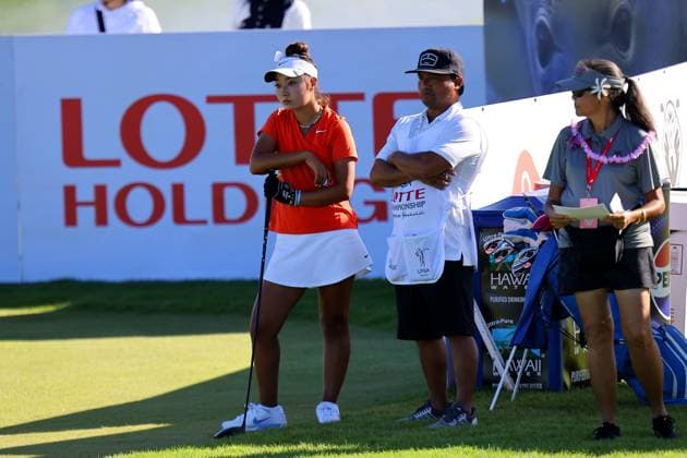 October 2, 2025 - Honorine Nobuta Ferry and her caddie during the second round of the 2025 LOTTE Championship Presented By Hoakalei at Hoakalei Country Club in Ewa Beach, HI - CSM Ewa Beach USA - ZUMAc04_ 20251002_zma_c04_024 Copyright: xAndrewxLeex