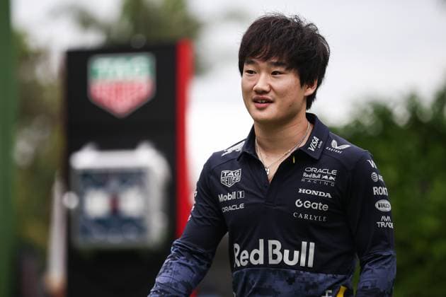 F1 - SINGAPORE GRAND PRIX 2025 TSUNODA Yuki (jap), Red Bull Racing RB21, portrait, during the 2025 Formula 1 Singapore Grand Prix, 18th round of the 2025 FIA Formula One World Championship, WM, Weltmeisterschaft from October 3 to 5, 2025 on the Marina Bay Street Circuit, in Singapore - SingaporeSingapore  Copyright: xEricxAlonsox